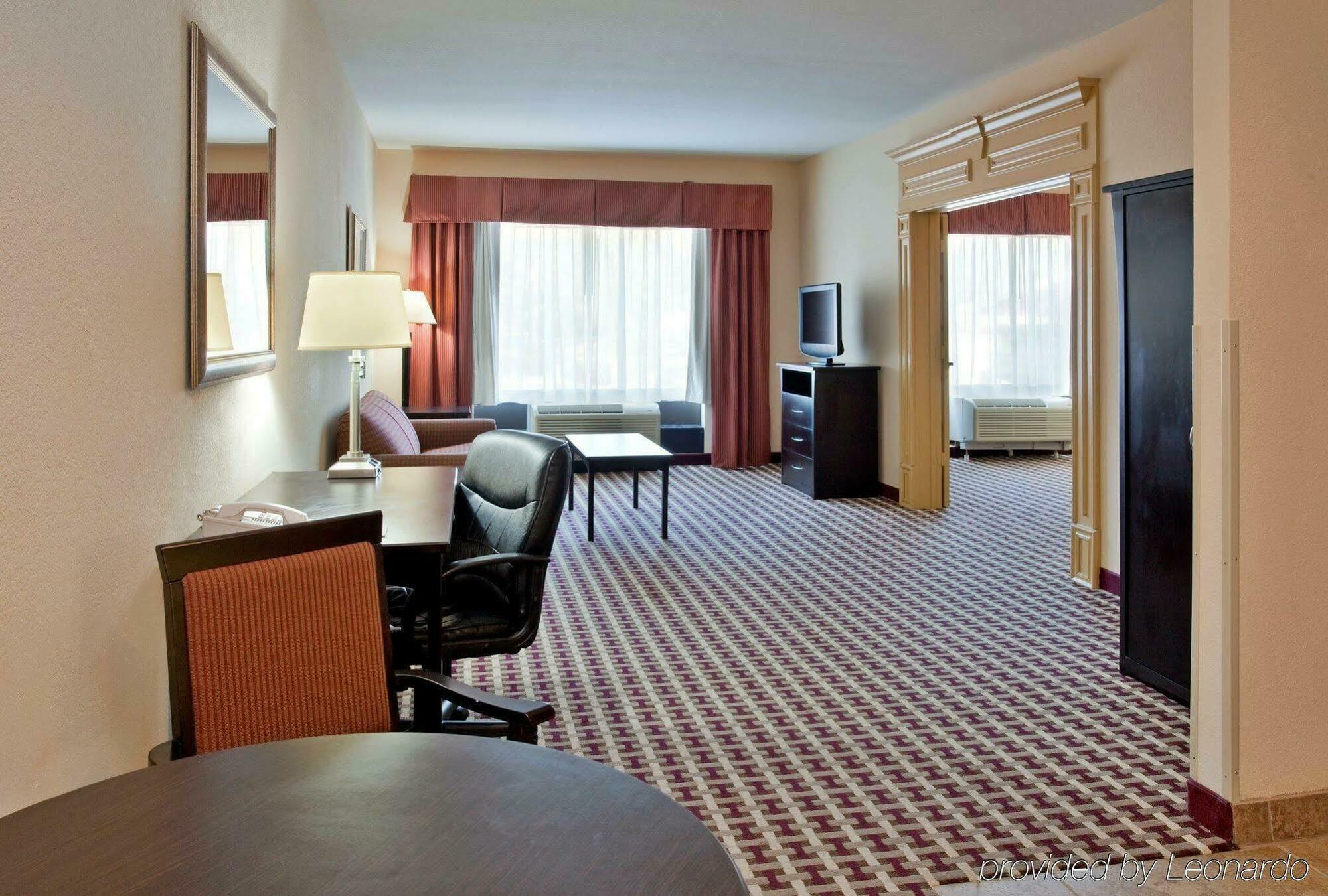 Holiday Inn Express & Suites Laurel, An Ihg Hotel Habitación foto